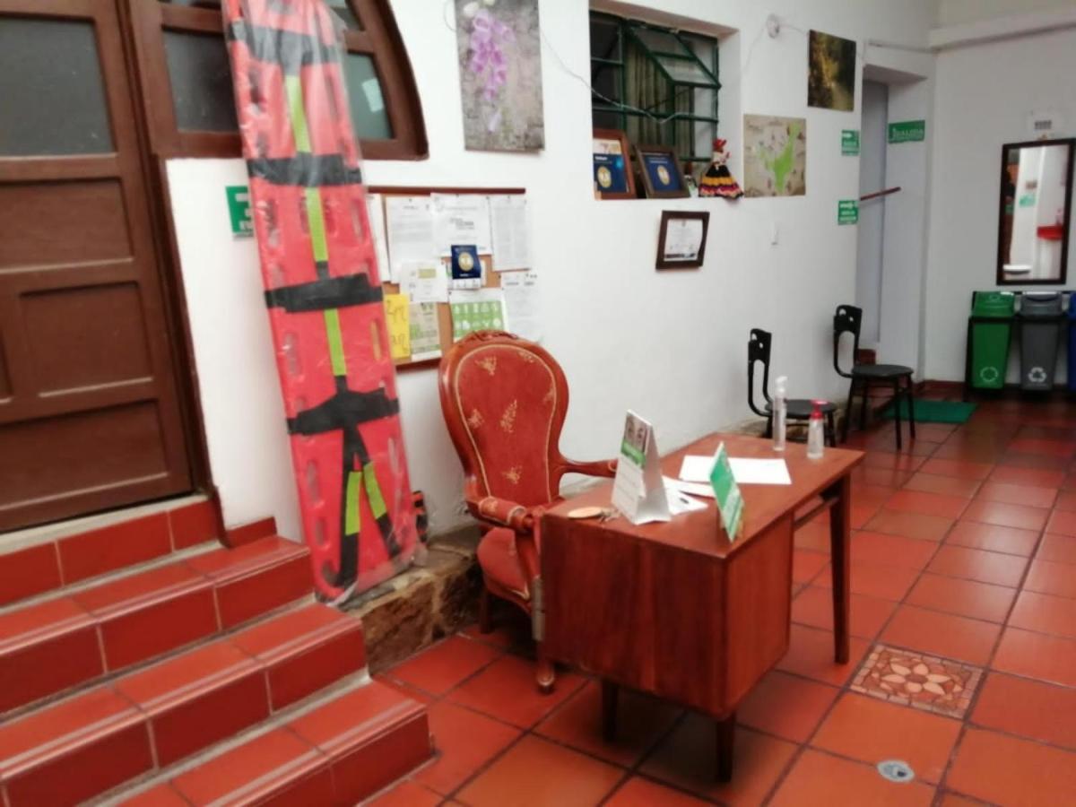 Los Recuerdos De Florito Y Leo Mongui Luaran gambar
